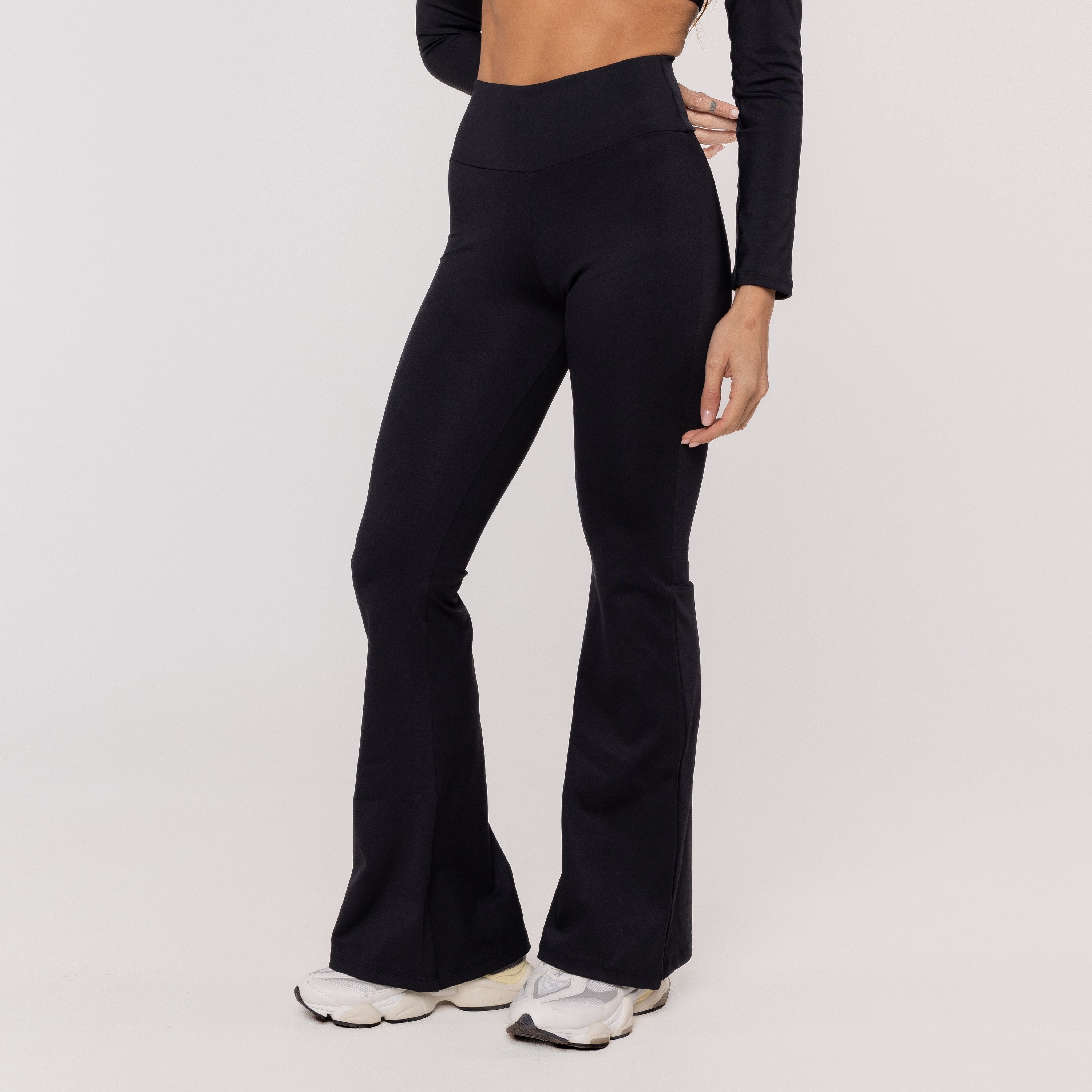 Calça Flare Classic Preta