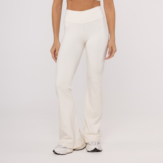 Calça Flare Classic Off White