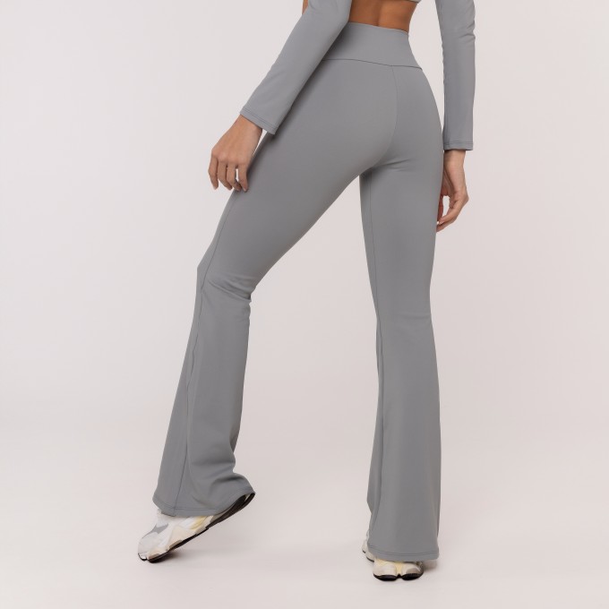 Calça Flare Classic Cinza