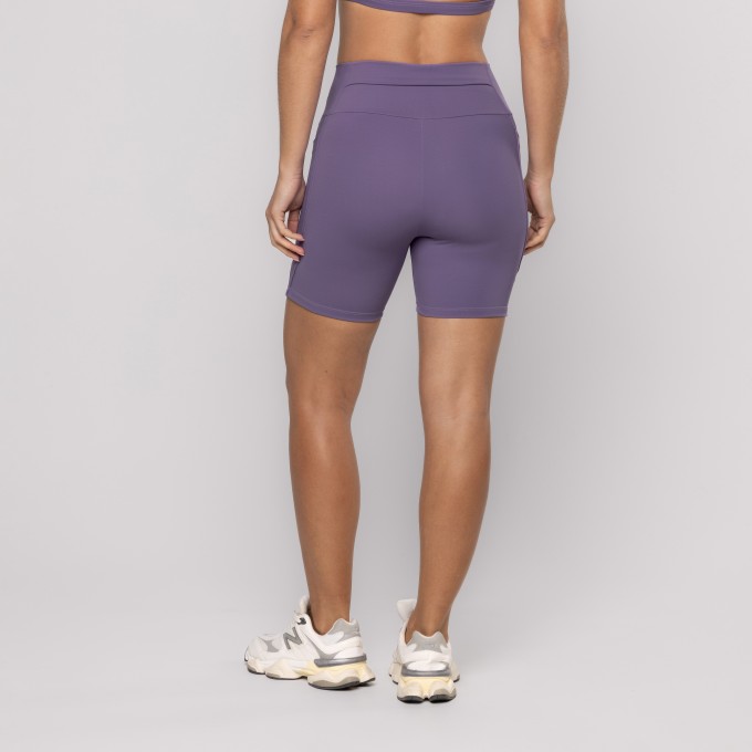 Short La Vitore Com Bolsos Laterais E Nas Costas