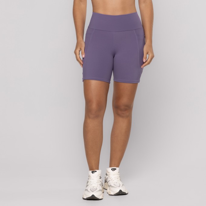 Short La Vitore Com Bolsos Laterais E Nas Costas