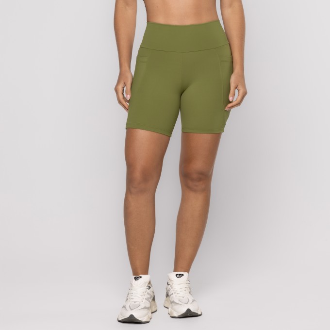 Short Verde Covert Com Bolsos Laterais E Nas Costas