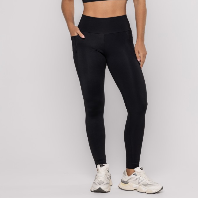 Calça Legging Preto Com Bolso Laterais E Nas Costas