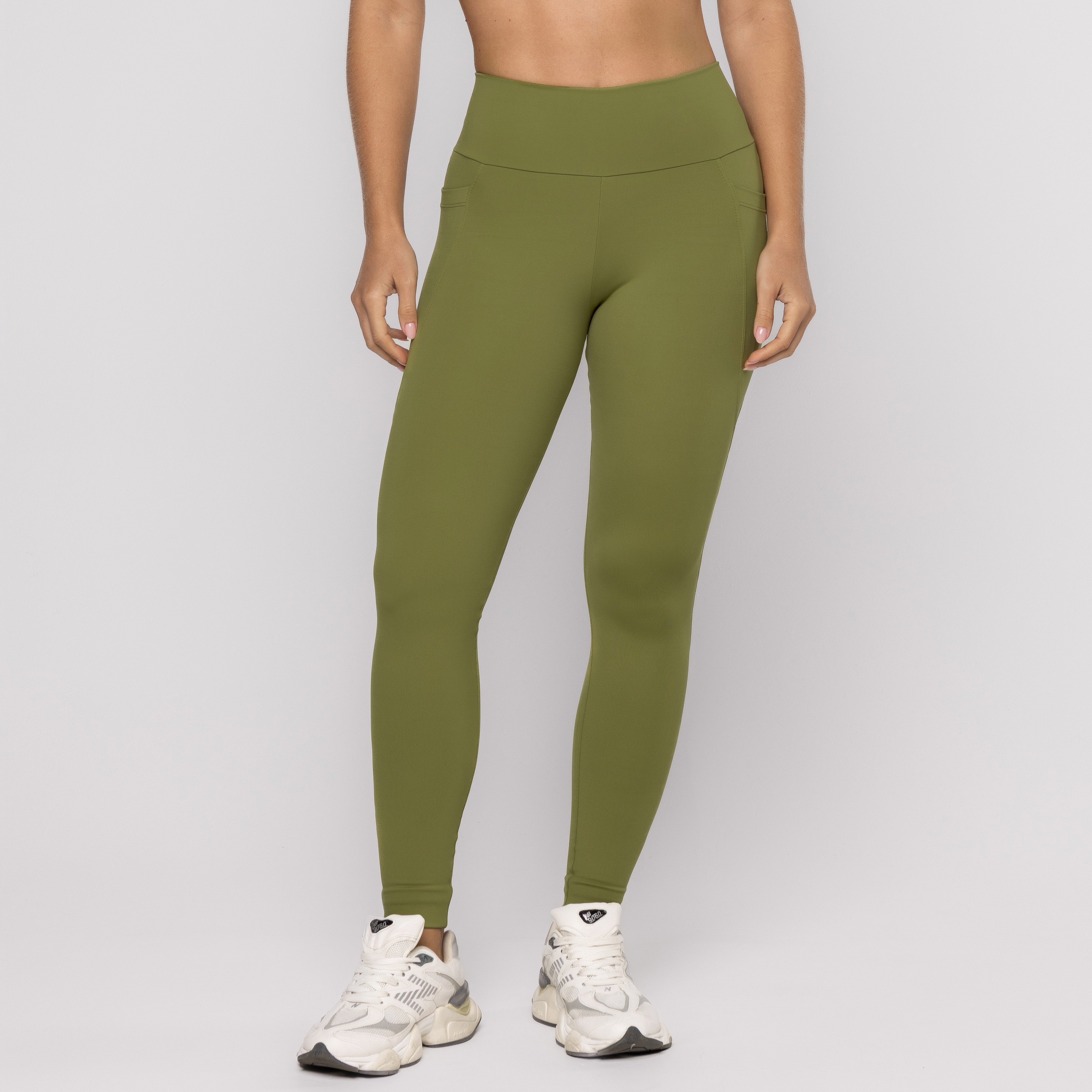 Calça Legging Verde Covert Com Bolso Laterais E Nas Costas